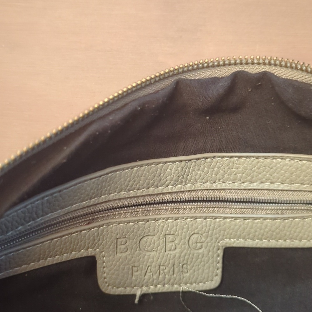 BCBG Crossbody Gray Purse Bag - Picture 4 of 7